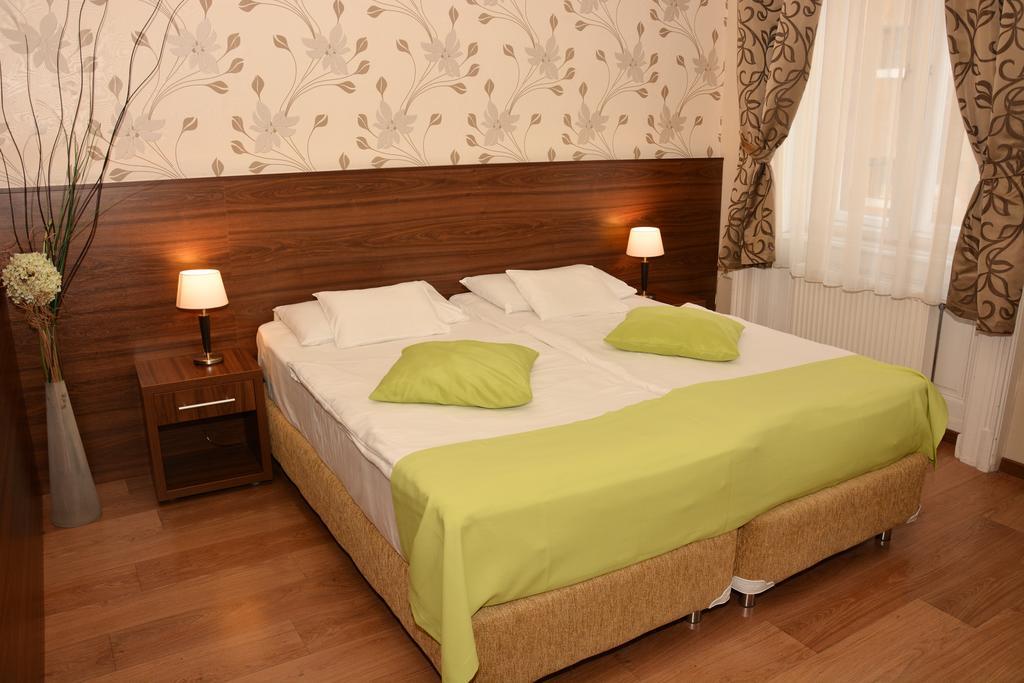 Elit Hotel Budapeszt Zewnętrze zdjęcie
