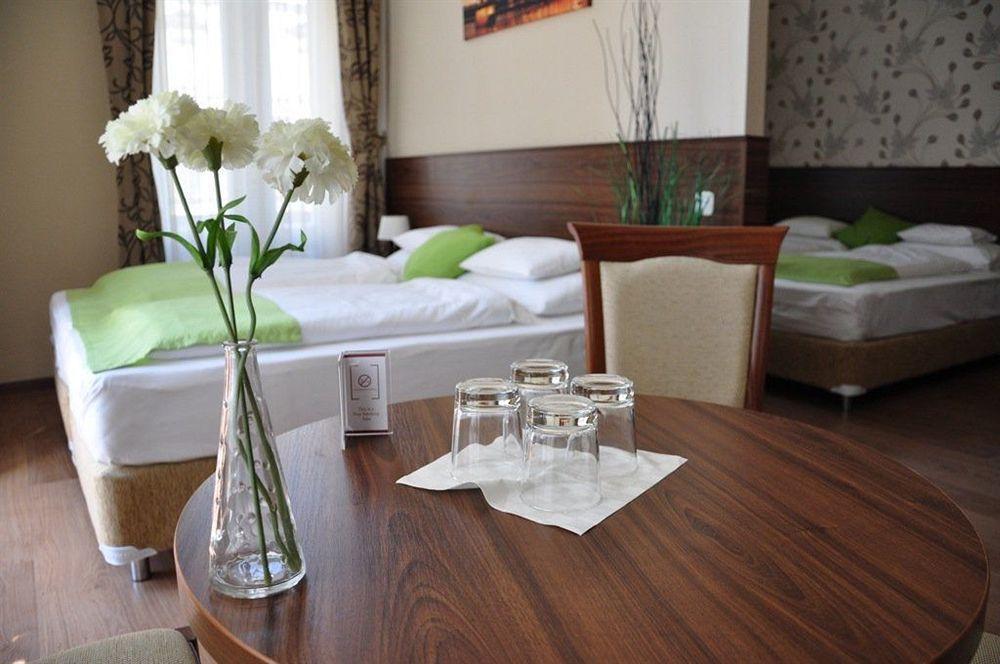 Elit Hotel Budapeszt Zewnętrze zdjęcie